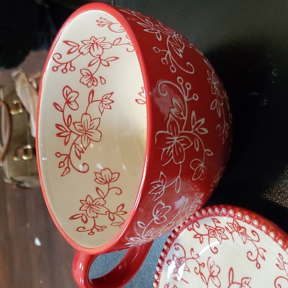 Temptations By Tara Red Floral Lace 24 Oz Soup Bowl With Lid-It - Picture 7 of 7